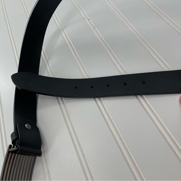 Sisley 100% Leather Black Belt Size XL - Picture 5 of 9